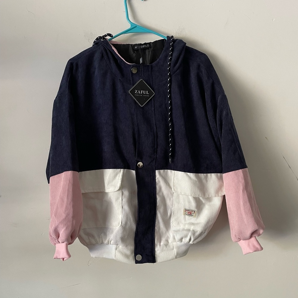 ZAFUL zipped up coat with hoodie. Man’s size S.